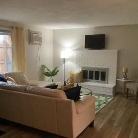 2 Bedroom desirable Ferry Street Bridge Casa 15: Eugene şehrinde bir otel