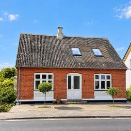 Nice Home In Søby Ærø With Wifi, Hotel in Søby