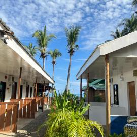 Jasmine Inn at Bucana Beach El Nido