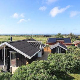 4 star holiday home in Hjørring-By Traum, hotel u gradu Jering
