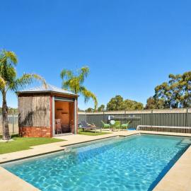 Whispering Woods - Pool, Sauna and Country Escape, hotell i Maryborough