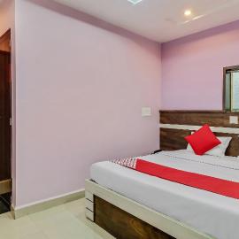Hotel O Royal, hotel u gradu Rāj Nāndgaon