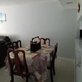 Pelican Inlet E130, Hotel in Crescent Beach