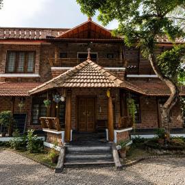 Ormakoodu Heritage Villa