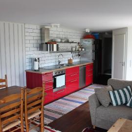 Farbror Alfreds Hönshus Sjöutsikt, Hotel in Köpingsvik