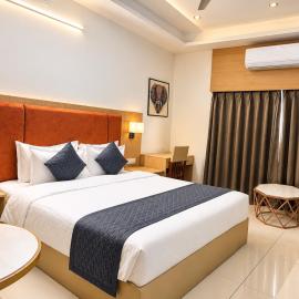 Urban Suites By Castle Stays, hotel em Bedla