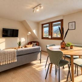 Moselglück Appartements، فندق في إيديغير إيلير