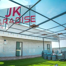 JK Paradise, hotel Chīrāla városában