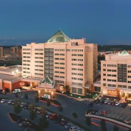 Embassy Suites Northwest Arkansas - Hotel, Spa & Convention Center, hotel sa Rogers