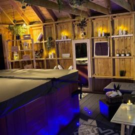 킨로스에 위치한 호텔 The west wing @ Hatchbank house with indoor hot tub