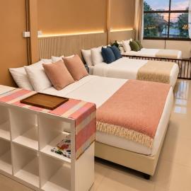 Spacious Loft near Ratchataewi BTS for 8 pax