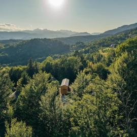 Alpine Glamp - Scenic Tiny House near Bled