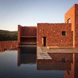 VILLA E by STUDIO KO - GUEST HOUSE OURIKA, hotel i Azrou Melloul