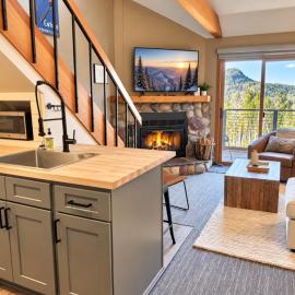 Ski-In/Ski-Out 1BR+Loft | Moose Mtn Views | Pool