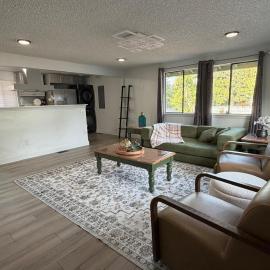Stunning beautiful home in Everett, מלון באוורט