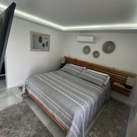 Studio with Yard & BBQ Near Claremont Colleges, hotel v mestu Upland