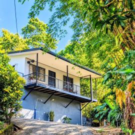 Casa Emma Quepos、ケポスのホテル