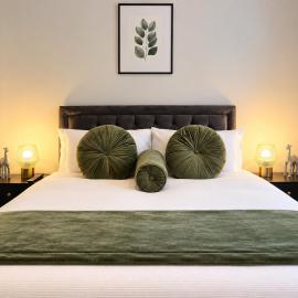 Rugeley Town Centre Sleeps 8 Free Parking Wifi Long Stays Contractors Families