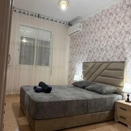 Modern furnished apartment in Al Aaroui, хотел в Monte ʼArrouit