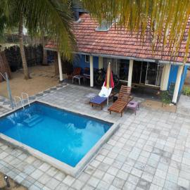 Nayan's Paradise, hotell i Kottanitivu