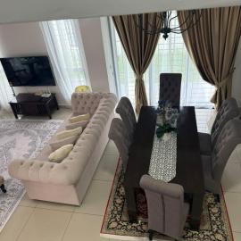RAZLYNN HOMESTAY setia ecohill 2 , 43500 semenyih , selangor , malaysia