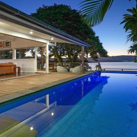 Waterfront Pool House on Lake Illawarra