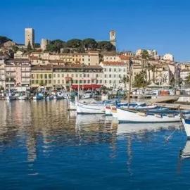 Logement insolite palais des festivals Cannes, hotel u Kanu