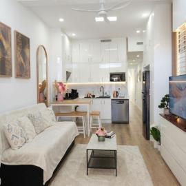 Sleep 6 New Modern 3BR 2BA Terrace close to Sydney City walk to Metro