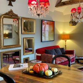 Gite Hotel de maître centre village la Chapelle: Lyons-la-Forêt şehrinde bir otel
