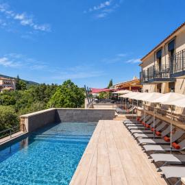 Hôtel Sainte Victoire, hotel a Vauvenargues