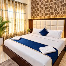 Hotel Boston Affordable Stays - #Parking #FullyAC #Best Rated Location #Modern Boutique Property