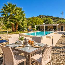 Sicily Stone Cottage with swimming pool, hotelli kohteessa Graniti