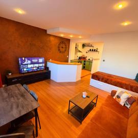Prime Location Apartment near Stadium & Downtown