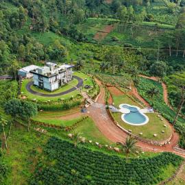 Beverly Hills Retreat, hotelli kohteessa Deniyaya