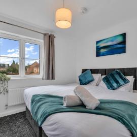 Spacious 3-Bed Home Contractors & Groups, hotel in Marston Moretaine