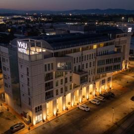 VHU Hotel & Suites