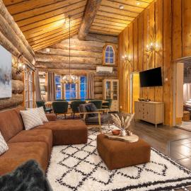 Kuukkeli Hirvas - Premium Kelo Suite, hotel sa Saariselka
