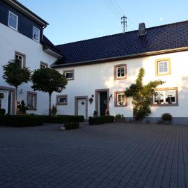 Eifelferienhaus An der Kapelle - kostenlose Sauna, Ofen