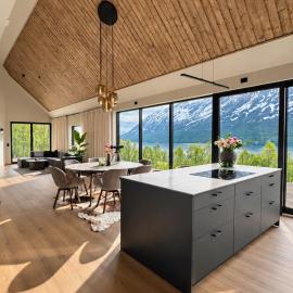 LyNora Lodge - A private fjord retreat, hôtel à Indre Ravelseidet