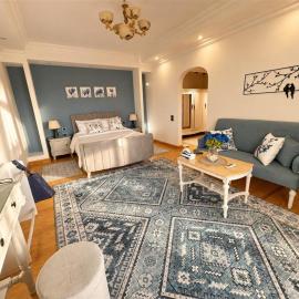 Vintage Charm, 3BR in a Compound near Arkan - only families & single travelers