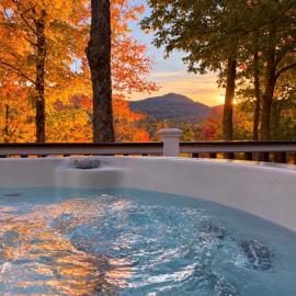 Mountaintop Lookout with Hot Tub under the Stars