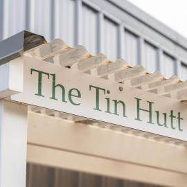 The Tin Hutt, Kinloch