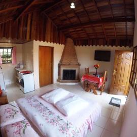 Ana Júlia Chalés - Monte Verde MG, hotell sihtkohas Monte Verde