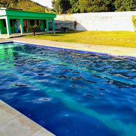 Casa com piscina para festa, hôtel à Queimados