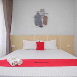 RedDoorz at Hotel Putra Perdana Klaten, hotel u gradu Klaten