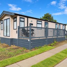 Stunning Caravan With Side Decking Just A Short Walk To Hembsy Beach Ref 00069Ba, hotel u gradu 'Hemsby'