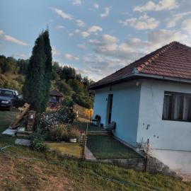 Kuća na kraju sela