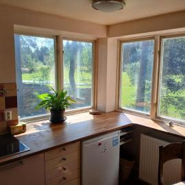 A modern cottage on the country side, hotel em Hölö