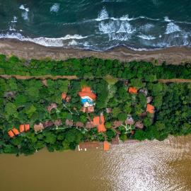 Mawamba Lodge, hotell i Tortuguero