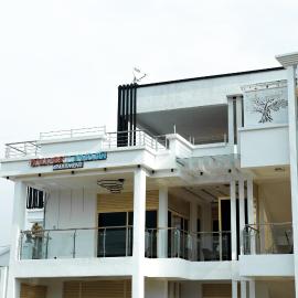 Neverland Boutique & Suites